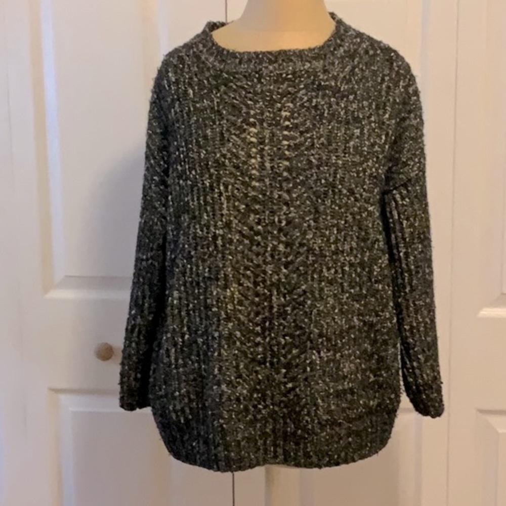 Charli- OS- Crew Neck Sweater- Black & White Wool Cable knit- Gently Worn
